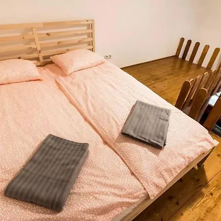 Quiet Just 10 Minutes From The Center Apartment Budapest